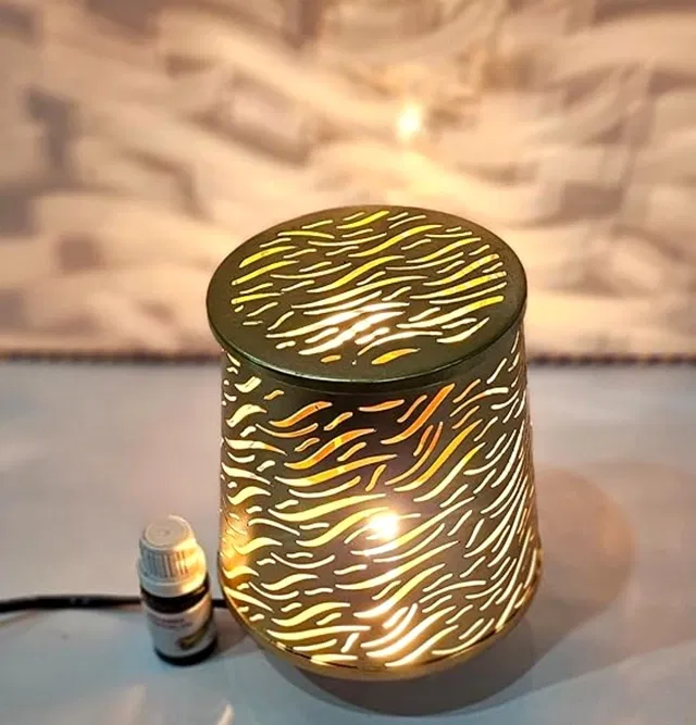 Metal Decorative Electric Moroccan-Style Oil Burner with Oil (10 ml) (Gold, Set of 1)
