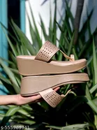 Shoetopia Embellished Sandals Cream Size 4