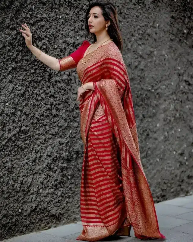 Banarasi Silk Zari Woven Saree for Women (Red, 6 m)