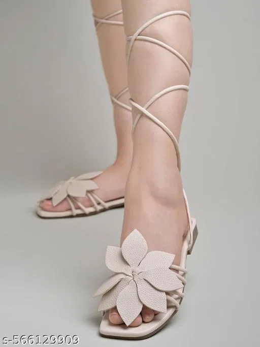Shoetopia Girls Solid Flat Sandals Cream Size 4