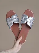 Shoetopia Girls Flat Sandals Brown Size 6
