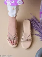 Shoetopia Embellished Sandals Gold Size 4