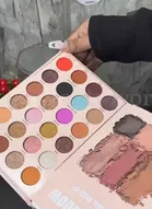 4-in-1 Makeup Book – Eyeshadow & Highlighter Palette 