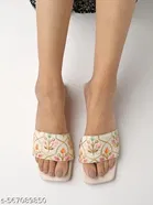 Shoetopia Girls Printed Flat Sandals Cream Size 5.0