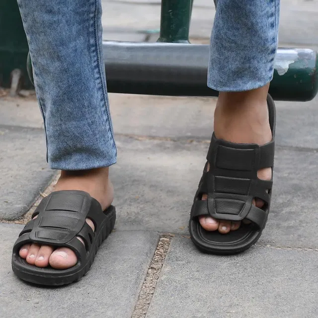 Sliders for Men (Black, 6)