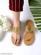 Shoetopia Girls Flat Sandals Gold Size 8.0