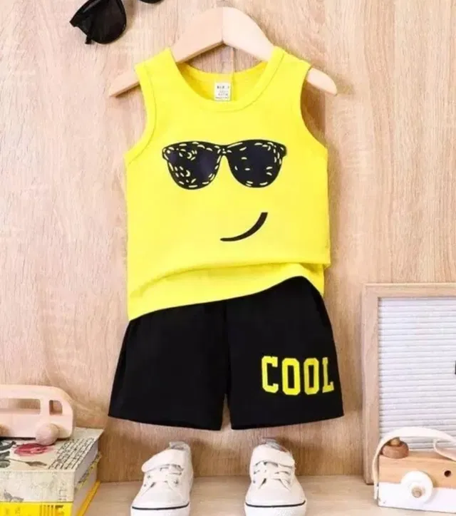 Hosiery Clothing Set for Kids (Yellow & Black, 0-6 Months)