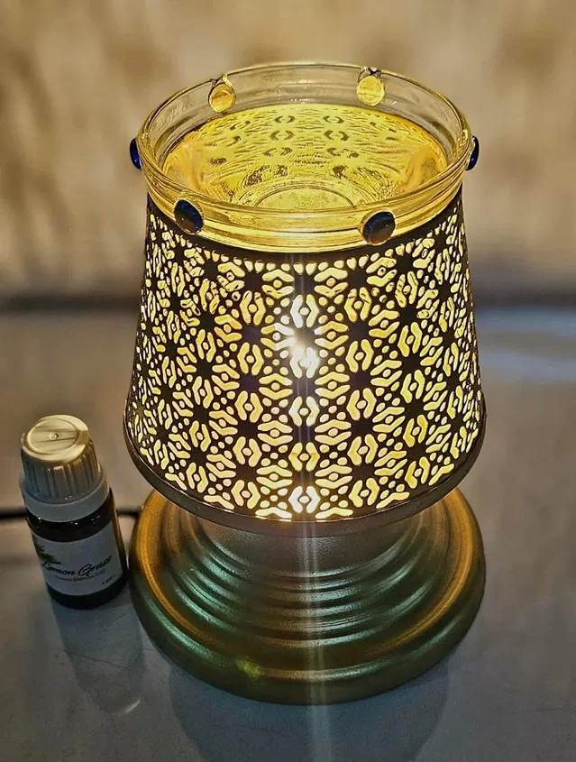 Metal Decorative Electric Moroccan-Style Oil Burner with Oil (10 ml) (Gold, Set of 1)