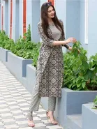 Cotton Printed Women's Kurta with Pant Set 