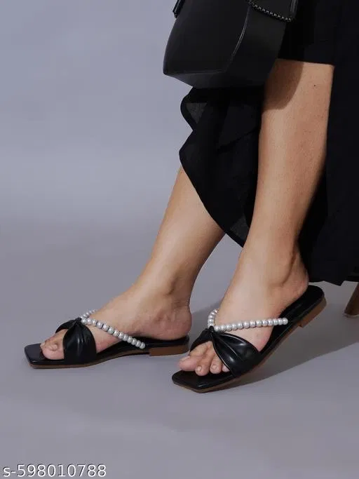 Shoetopia Solid Flat Sandals - Black (IND-6)