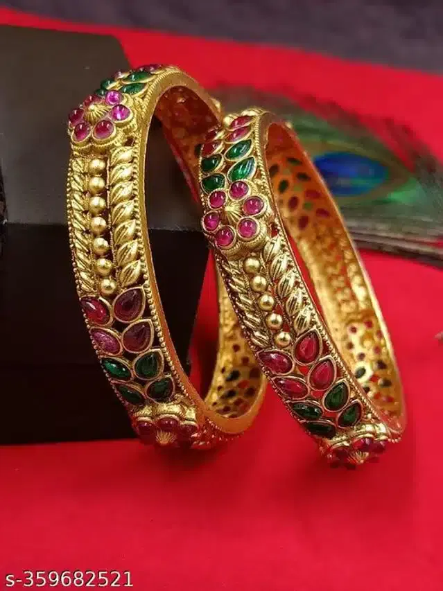 Trendy Bangles for Women (Gold, 2.6)
