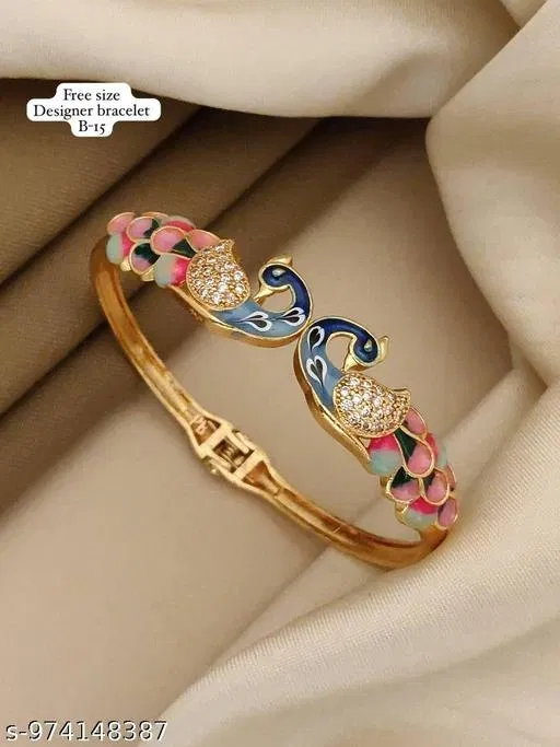 Bracelet for Girls and Woman, Gold, Free Size