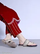 Shoetopia Solid Flat Sandals - Black 