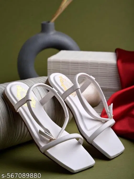 Shoetopia Girls Flat Sandals Size 5.0 White