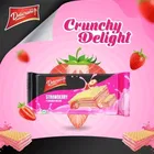 डेलिक्रंच स्ट्रॉबेरी फ्लेवर्ड क्रंची वेफर्स 60 g