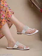 Shoetopia Girls Embellished Flat Sandals White Size 4