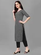 Women Cotton Blend Striped Kurta 