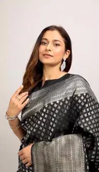 Litchi Silk Geometric Saree for Women, Black 