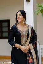 Pretty Kurta Set for Women 