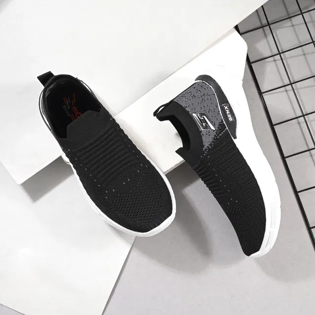 Sports Shoes for Kids (Black, 4)