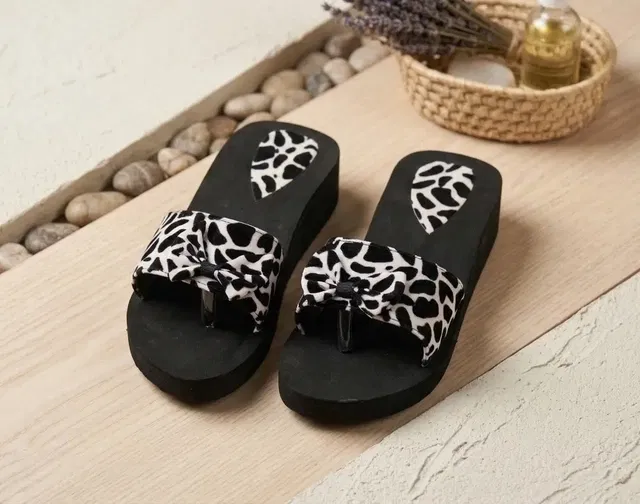 Eva Sliders for Women (Black, 5)