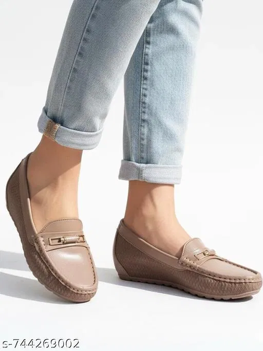 Shoetopia Girls Casual Shoes Beige (6.0)