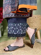 Shoetopia Flat Black Embellished Size 4.0