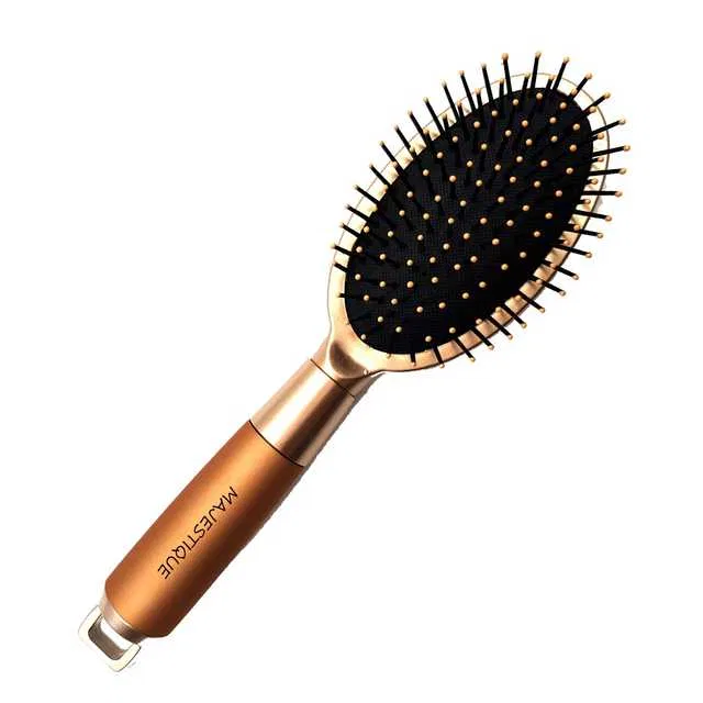 Majestique Ultra-Soft Tipped Nylon Oval Detangler Brush (B-95)