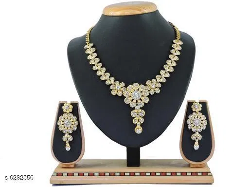 White Free Size Jewellery Set for Women