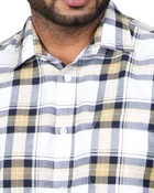 Poly Cotton Full Sleeves Chequered Shirt for Men 