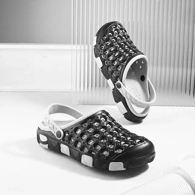 Clogs for Men (Black, 9)