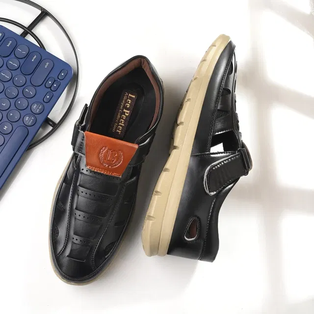 Sandals for Men (Black, 7)