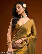 Jimmy Choo Solid Saree For Women, Green