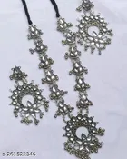 Fashionable Kundan Jewellery Set
