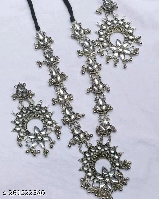 Fashionable Kundan Jewellery Set